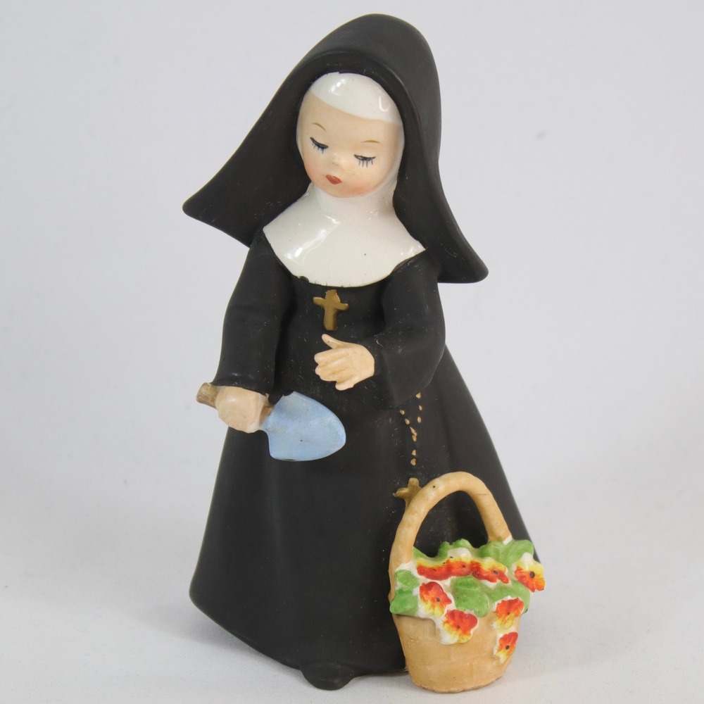 Vintage 1960 Napco Nun Gardening Ceramic Figurine with Flower Basket